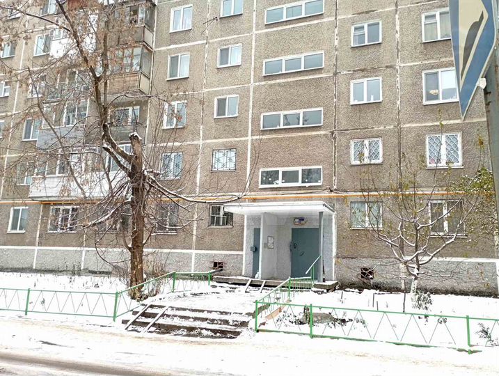 2-к. квартира, 45 м², 1/9 эт.