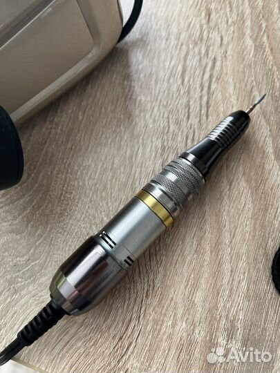 Аппарат для маникюра и педикюра