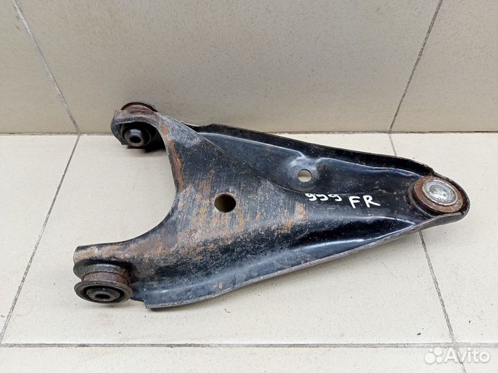 Рычаг передний правый Sandero 2009-2014