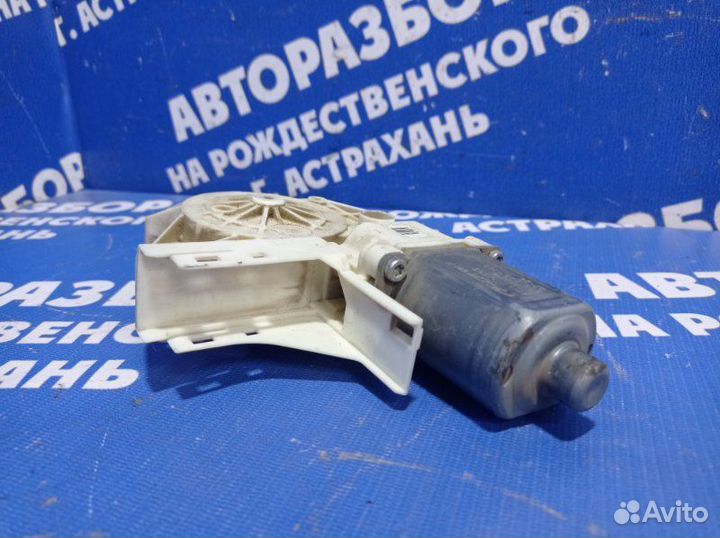 Моторчик стеклоподъемника Ford Focus 2 седан 2007