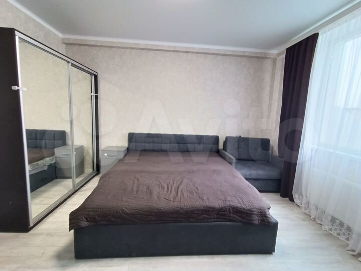 2-к. квартира, 60 м², 1/9 эт.