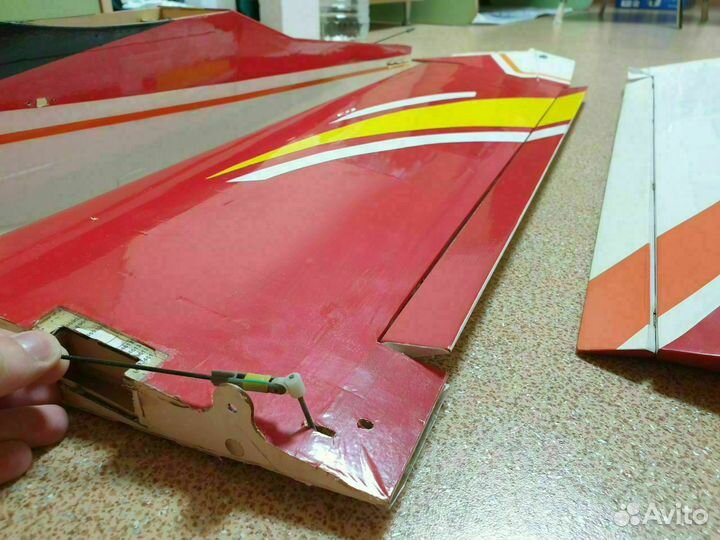 Деревянный самолет тренер