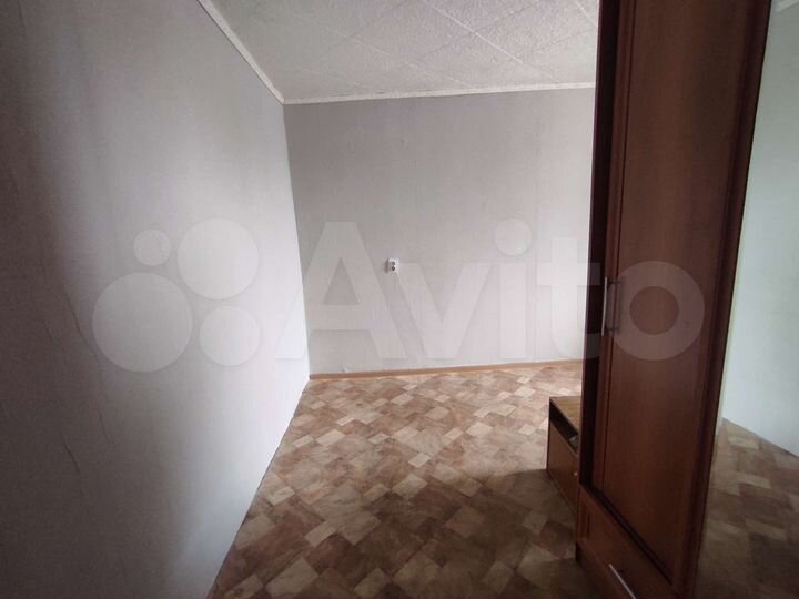 Комната 18 м² в 8-к., 5/5 эт.