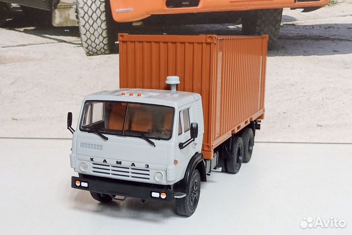 Камаз-53212 контейнеровоз 1:43