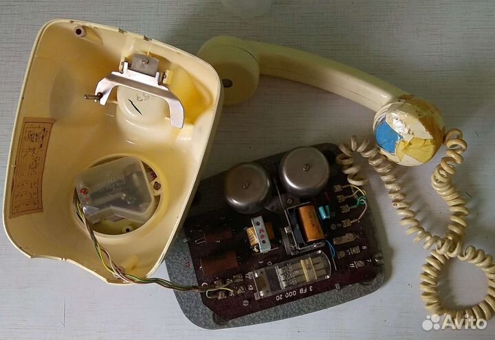 Телефон стационарный старый на запчасти