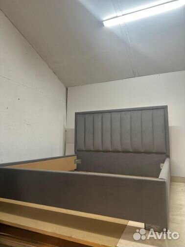 Стильная мягкая кровать