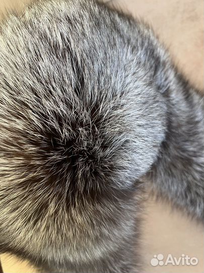 Меховой воротник чернобурка