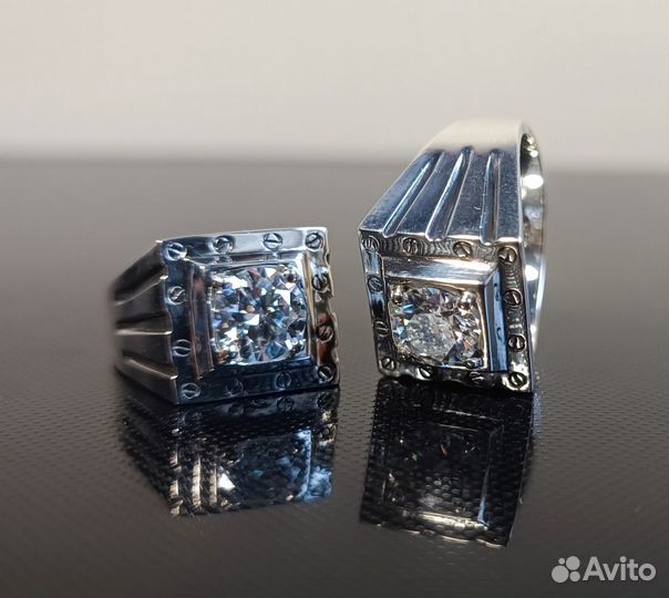 Серебряные перстни-печатки с муассанитами