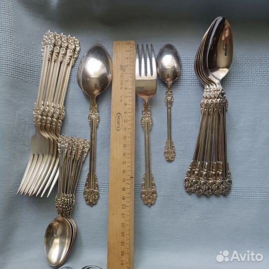 Набор столовых приборов 