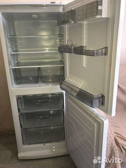 Холодильник атлант бу