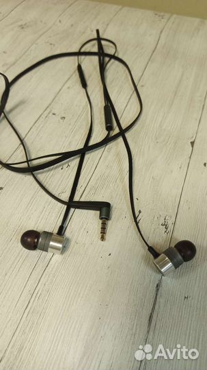 Проводные наушники awei