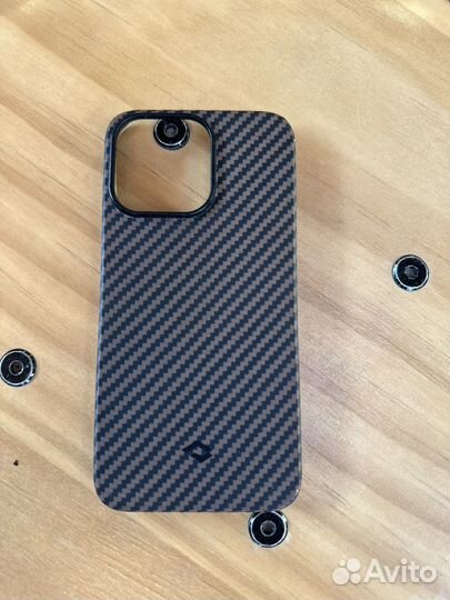 Чехол на iPhone 13 pro pitaka