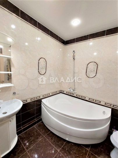 2-к. квартира, 67 м², 5/17 эт.