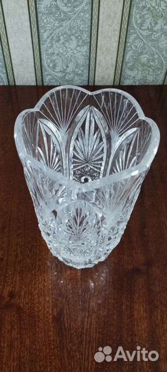 Хрустальная ваза