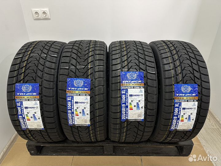 Tri Ace Snow White II 285/60 R18 120H