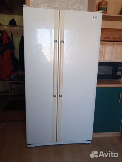 Холодильник бу lg с морозильником