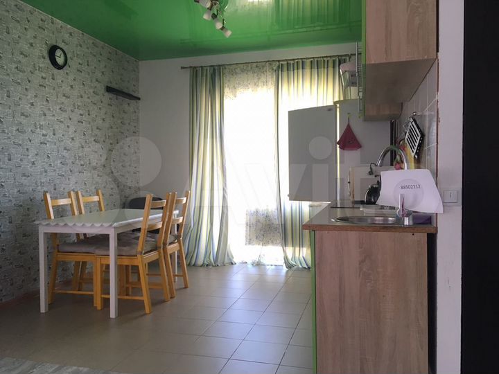 Дом 63 м² на участке 3 сот.