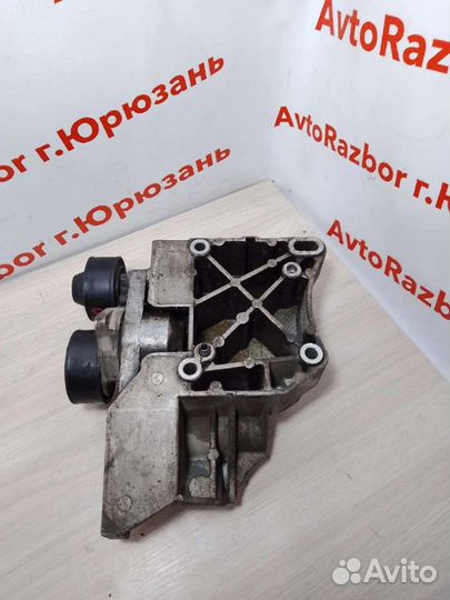 Кронштейн генератора Peugeot 206