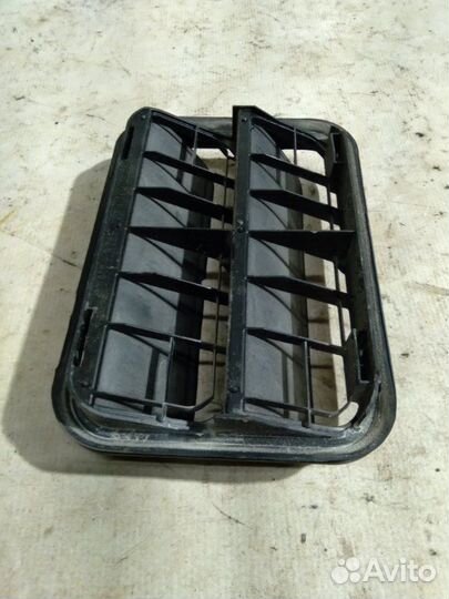 Решетка вентиляционная задняя Seat Leon (1P1) 2012