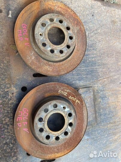 Volkswagen Golf Mk5, диски тормозные передние