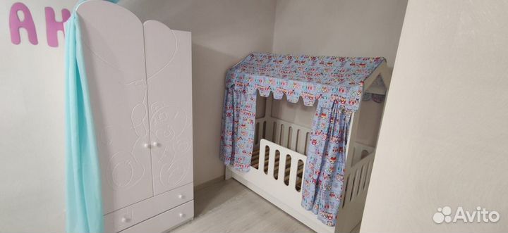 Кровать домик с высокими бортами