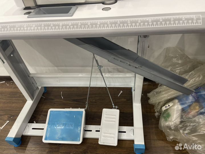 Промышленный оверлок Jack E4s-4