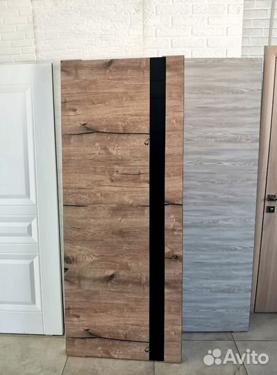 Межкомнатные дверь новые со стеклом