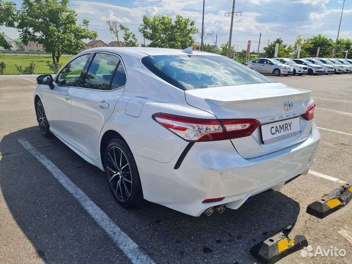 Toyota Camry, 2023