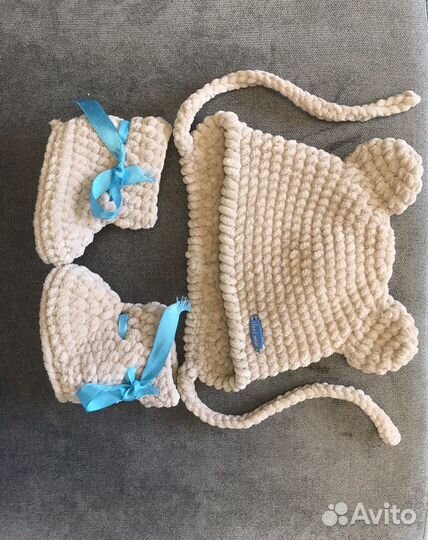 Шапочка и пинетки