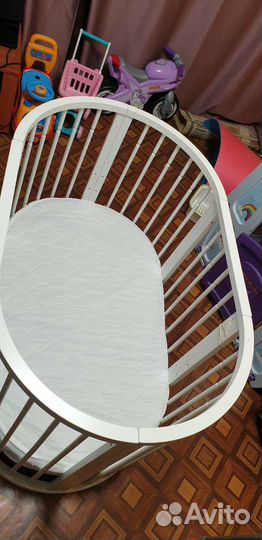 Детская овальная кроватка