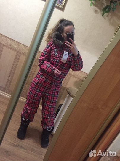 Сноубордический / горнолыжный комбинезон женский