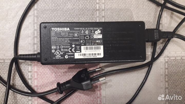 Ноутбук toshiba satellite C850-D2P