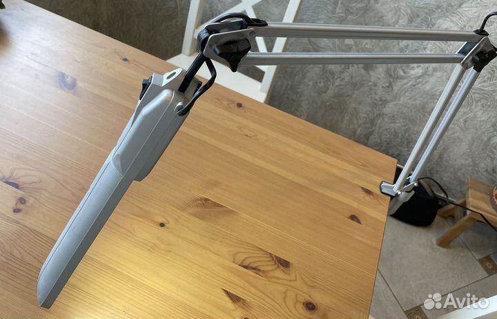 Лампа настольная для маникюра/мелких работ