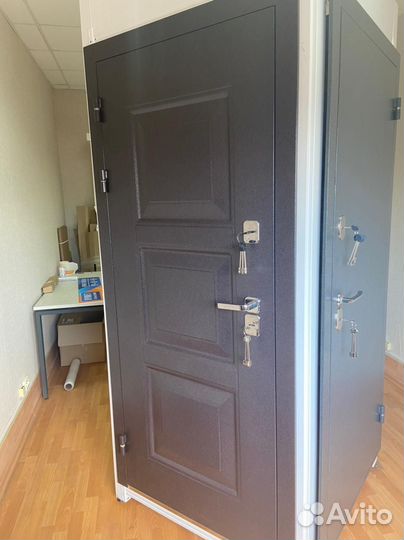 Дверь входная стальная с терморазрывом