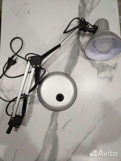 Лампа настольная