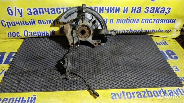 Кулак поворотный передний левый Renault Fluence