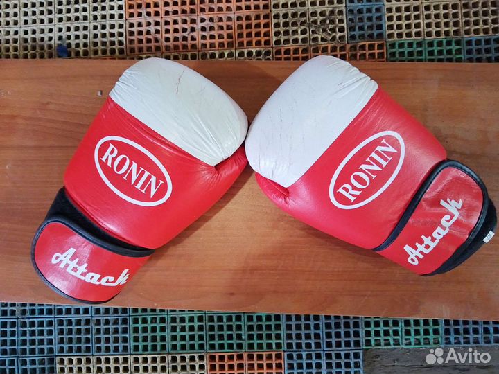 Боксерские перчатки