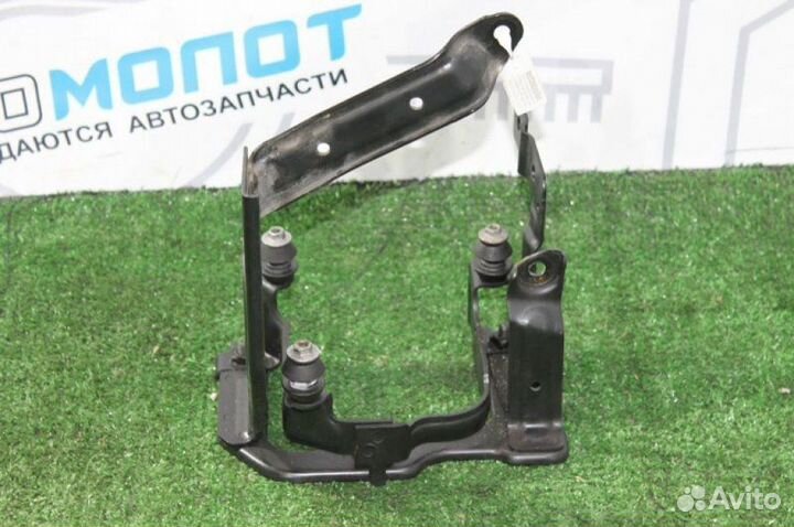 Кронштейн гидроусилителя Volvo V50 Ii MW