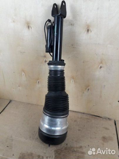 Амортизатор передний Mercedes-Benz S-Class W220