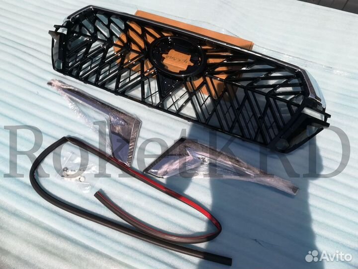 Решетка радиатора toyota land cruiser 200 TRD