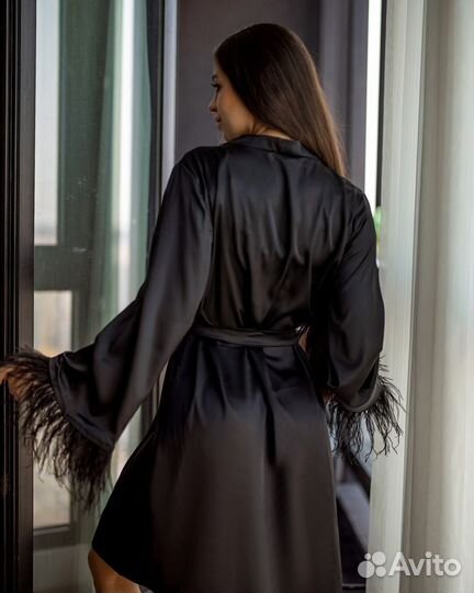 Халат с перьями