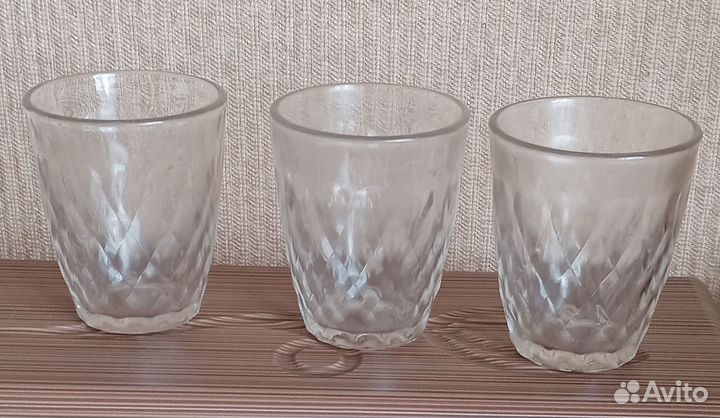Бокалы рюмки стаканы