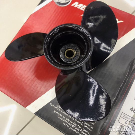 Винт Mercury 6-15 (blkmax 9x10-1/2-R) 48-828158A12