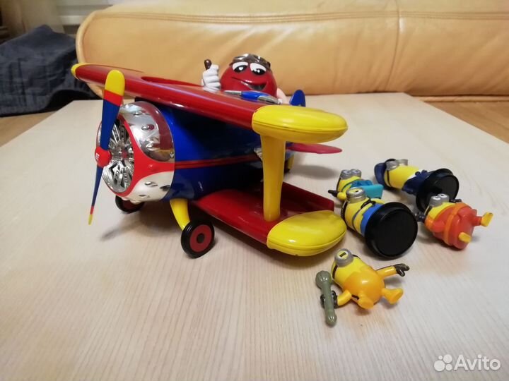 Детские игрушки самолет