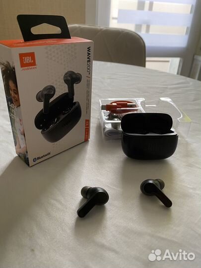 Беспроводные наушники jbl wave 200tws