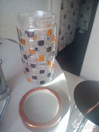 Банка стеклянная с декором для сыпучих продуктов