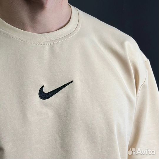 Футболка Nike swoosh