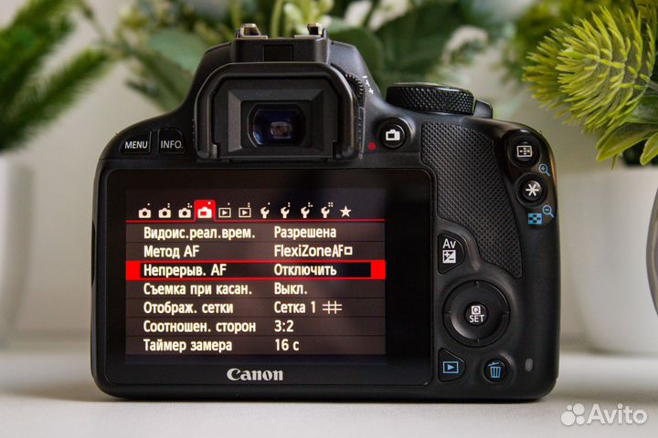 Canon 100D Kit + Комплект