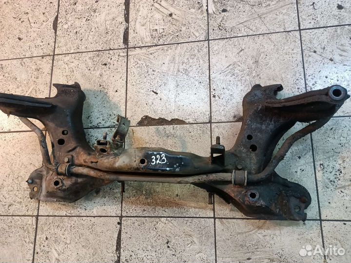 Подрамник Mazda 323 BG