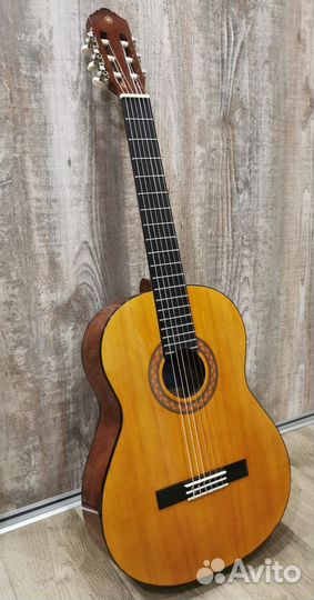Классическая гитара Yamaha C40
